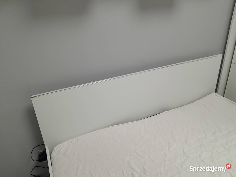 Łóżko sypialniane sprzedam