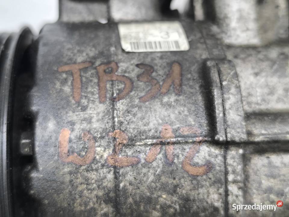 SPRĘZARKA KLIMATYZACJI MERCEDES EKLASA W212 22