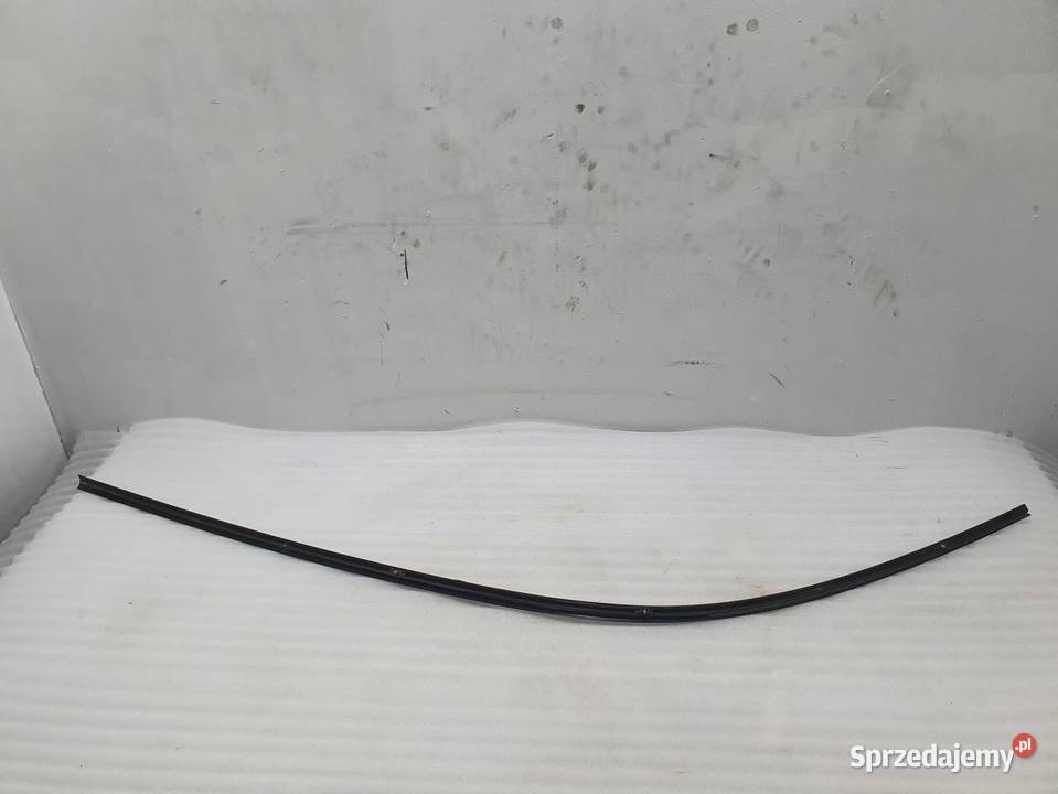 LISTWA DACHOWA OZDOBNA BMW E90