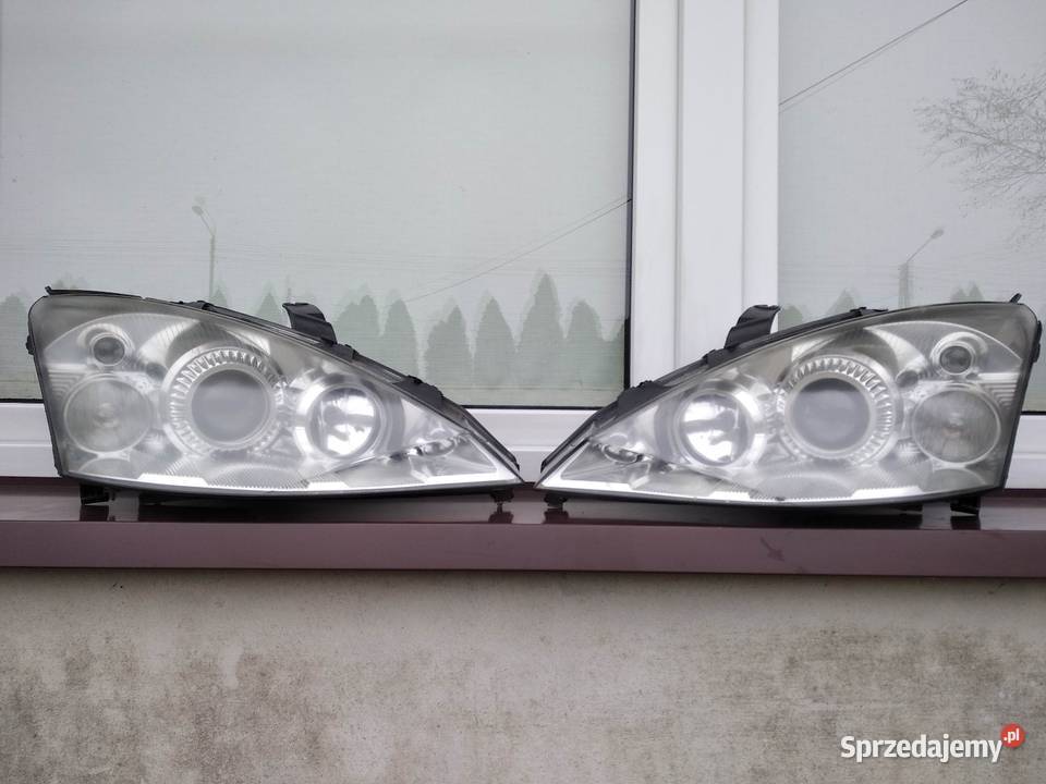 Ford Focus MK1 lampy przednie reflektory przód osobowe Sieradz