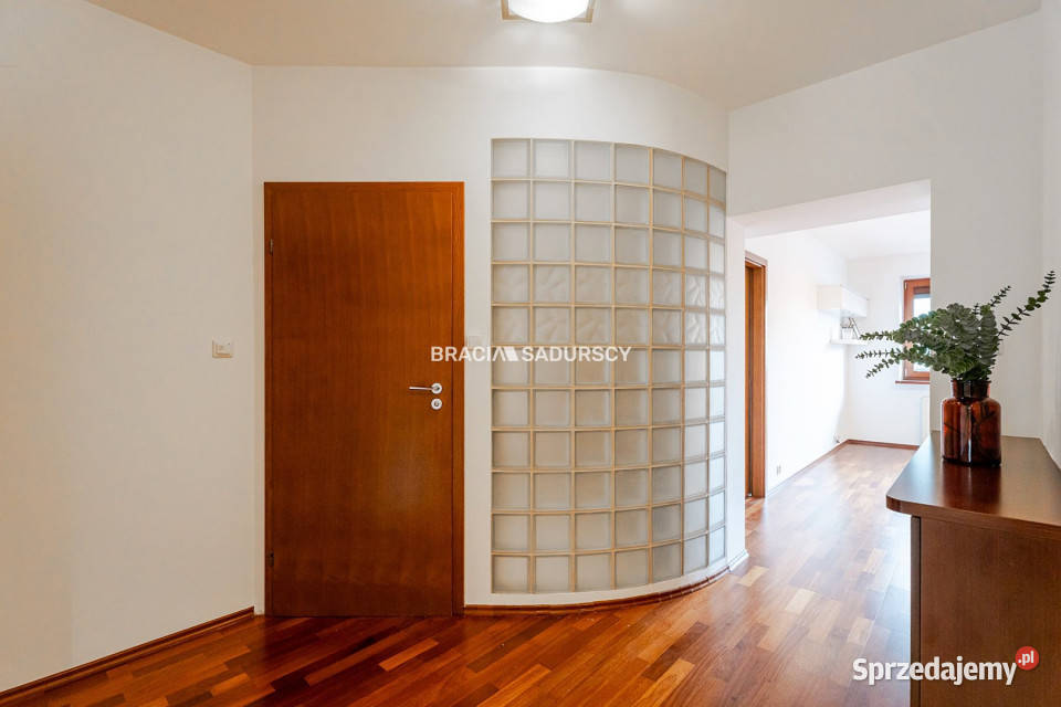 Mieszkanie sprzedam 798m2 3 pokoje Kraków Liczba pokoi 3