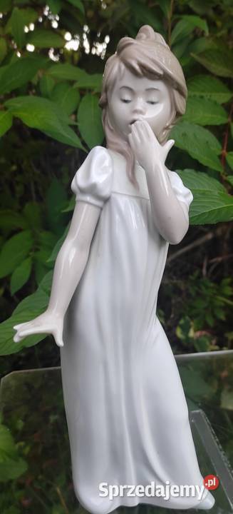 DUŻA FIGURKA NAO LLADRO DZIEWCZYNKA ZIEWAJĄCA Pabianice