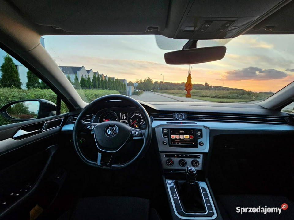 Volkswagen Passat 150 ZadbanySerwis Rata490 B8 lakier metallic Śrem
