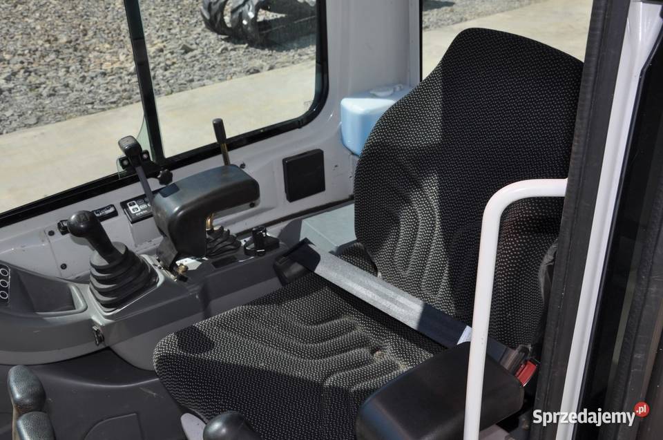 Takeuchi TB216 zamknięta kabina Okazja Myślenice