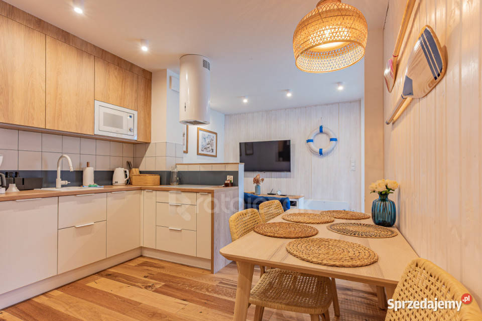 Mieszkanie Krynica Morska Gdańska 4884m2 3 własność