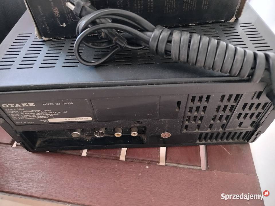 Magnetowid Otake z kasetami VHS opolskie Kędzierzyn-Koźle