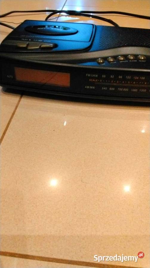 Radioodtwarzacz z Budzikiem na Kasety VHS