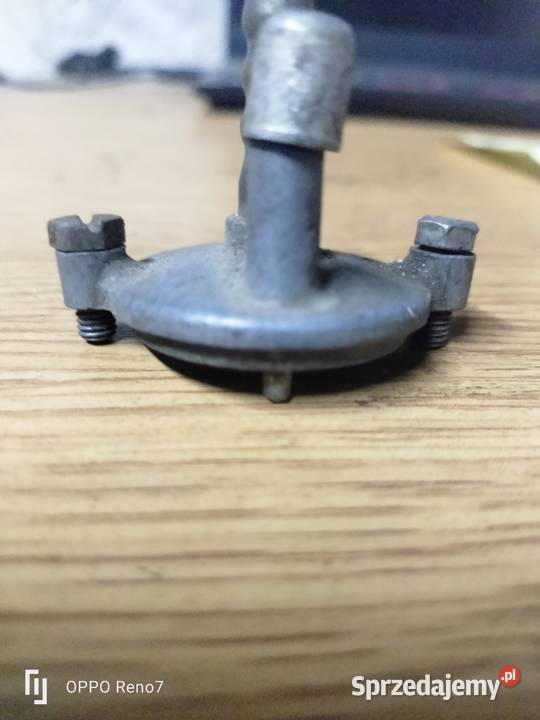 Pokrywa komory pływakowej gaźnika k 36 i łódzkie Łubno