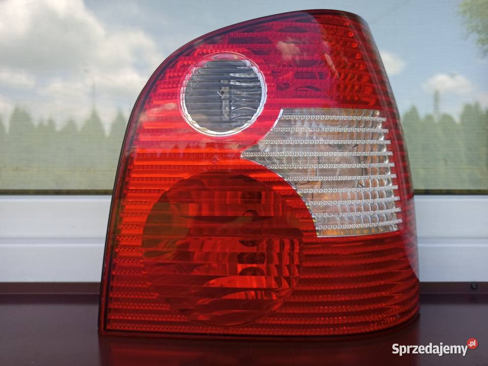 VW Polo IV 9N lampa tył tylna prawa wkład osobowe Lampy tylne Sieradz