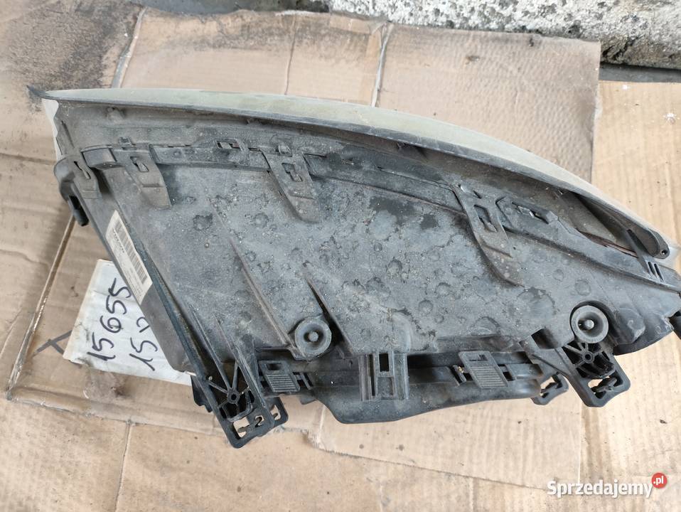 Reflektor uszkodzony volvo prawy przód V70 III mazowieckie Warszawa sprzedam