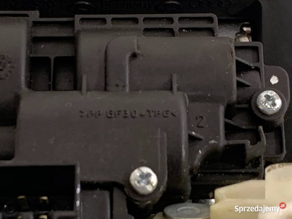 ZAMEK KLAPY TYŁ AUDI Q5 8R SUV 0817