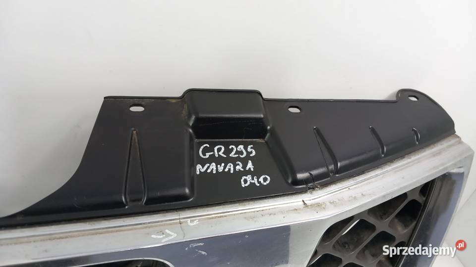 NISSAN NAVARA D40 ATRAPA GRILL CHROM Zbierkowo