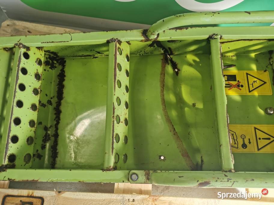 Schodki Claas Dominator 108