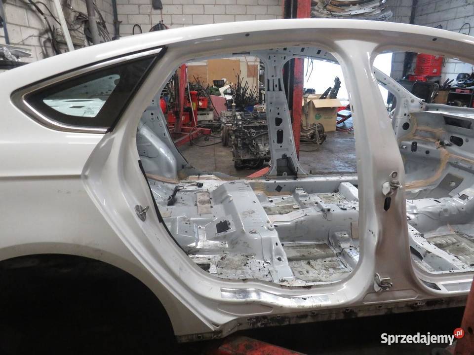 PRÓG SŁUPEK PRAWY BOK FD MONDEO MK5 HB SEDAN