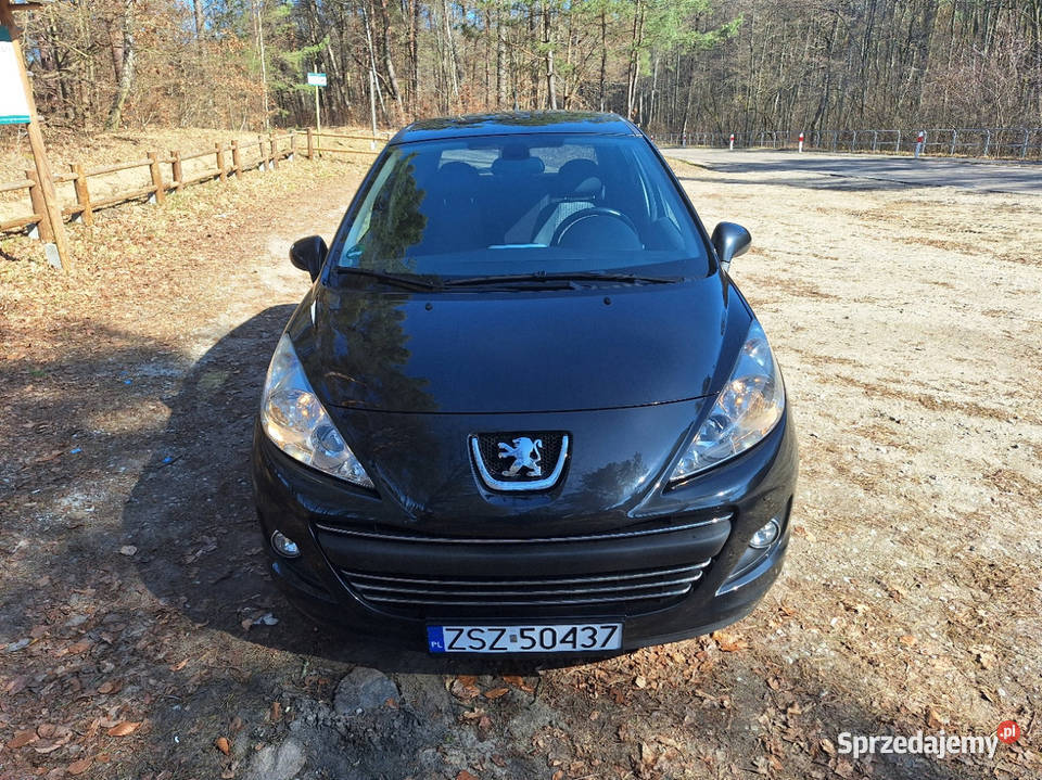 Peugeot 207 produkcji 2010 Silnik 16 benzyna Szczecinek