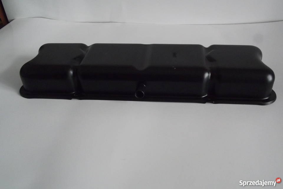 Pokrywa zaworów głowicy silnika MF 4 lubelskie Parczew