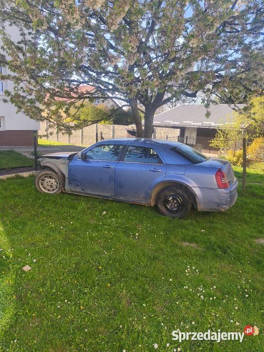 Chrysler 300c 27 v6 EER przebieg 75 mil na podkarpackie Świlcza