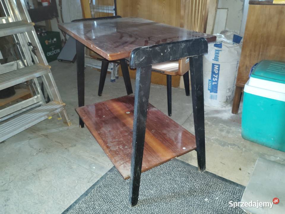 Stary stolik RTV PRL