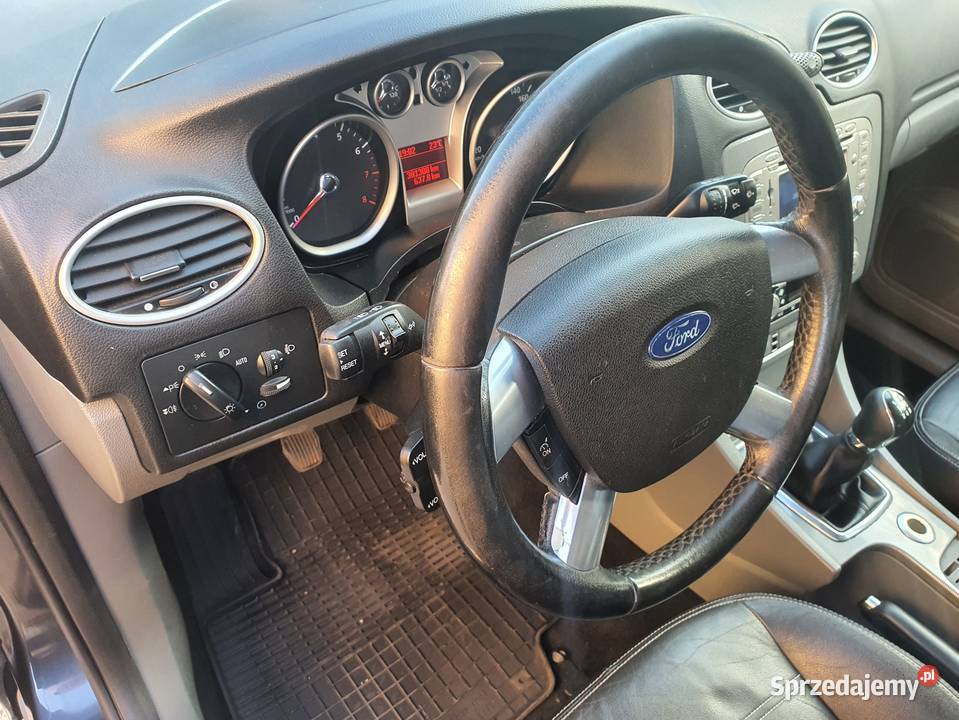 FORD FOCUS 18 BENZYNA SUPER STAN grafitowy Łęg Tarnowski