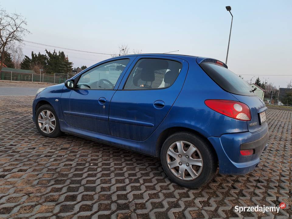 Peugeot 206 plus 2011