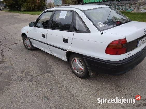 Opel Astra 14 benzyna 60 1998r Dąbrowa Górnicza