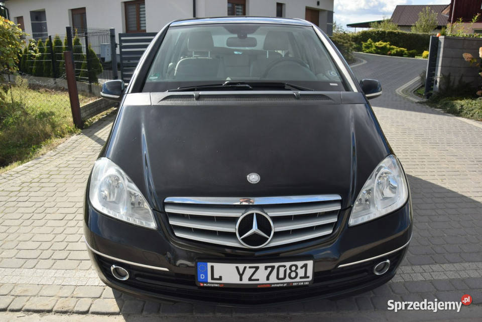 Mercedes A 160 15B Automat 2011r Oryginał Lakier czarny Mercedes-Benz