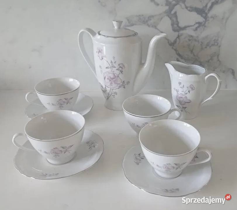 Serwis śniadaniowy porcelana Ćmielów z lat PRLu Porcelana i szkło Łódź