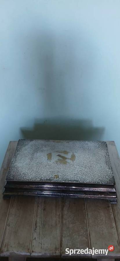 Zabytkowa kasetka na biżuterię