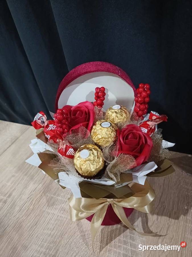 Box na święta z różami mydlanymi Bukiet jadalny Antyki, Sztuka, Kolekcje Ratyń