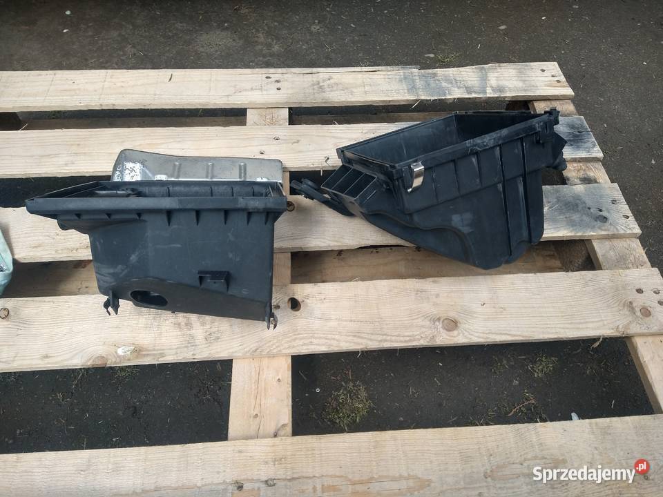 Obudowa Filtra Powietrza Airbox 3B0 133 837AD osobowe Radziszów