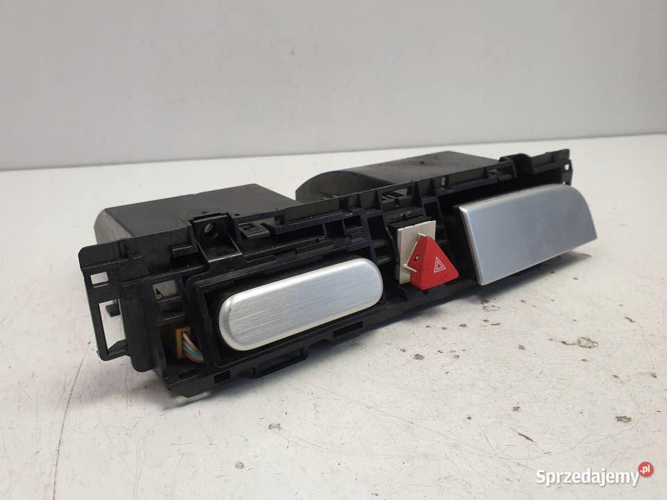 VW Passat B6 SCHOWEK wizytownik TELEFON Schowki, półki Janów