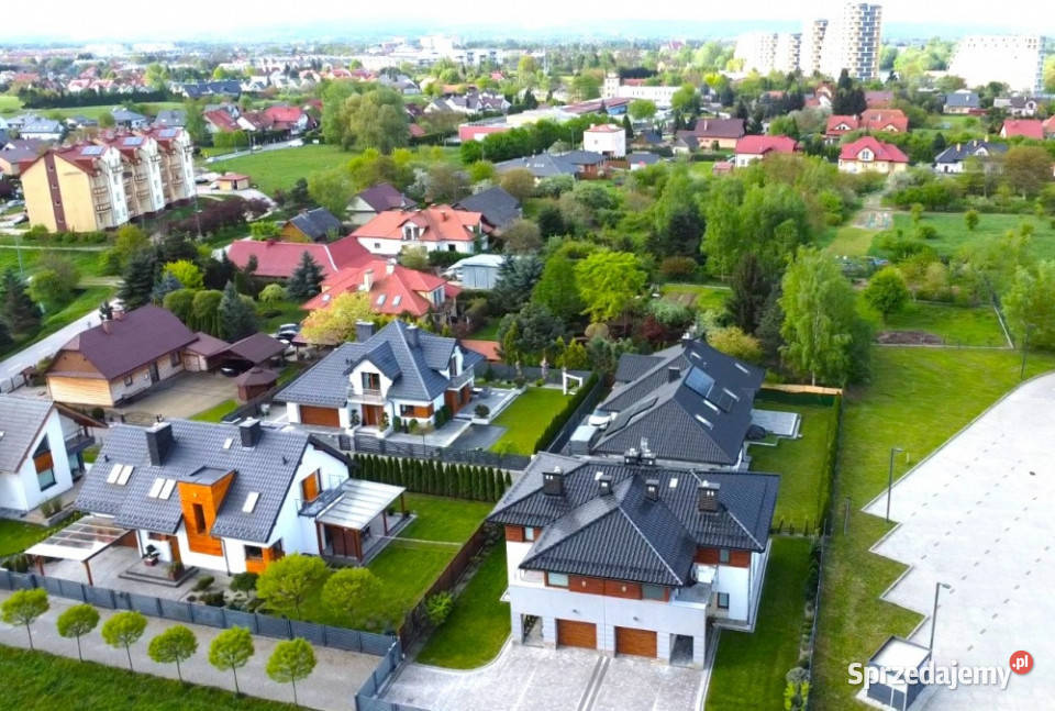 DOM Z OGRODEM FOTOWOLTAIKA GARAŻ SPOKOJNA Rzeszów