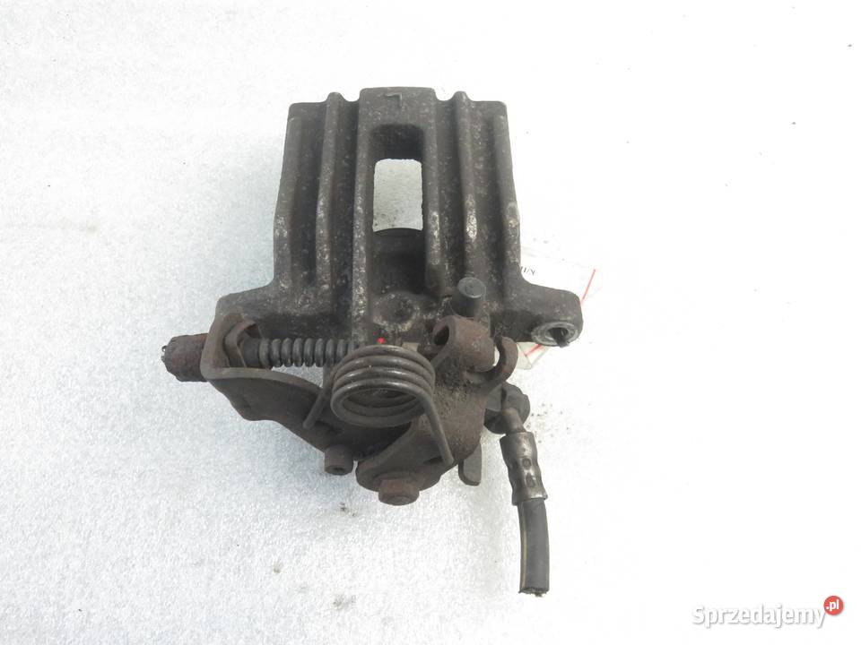 ZACISK LEWY TYŁ AUDI A4 B6 19 TDI Zaciski i jarzma