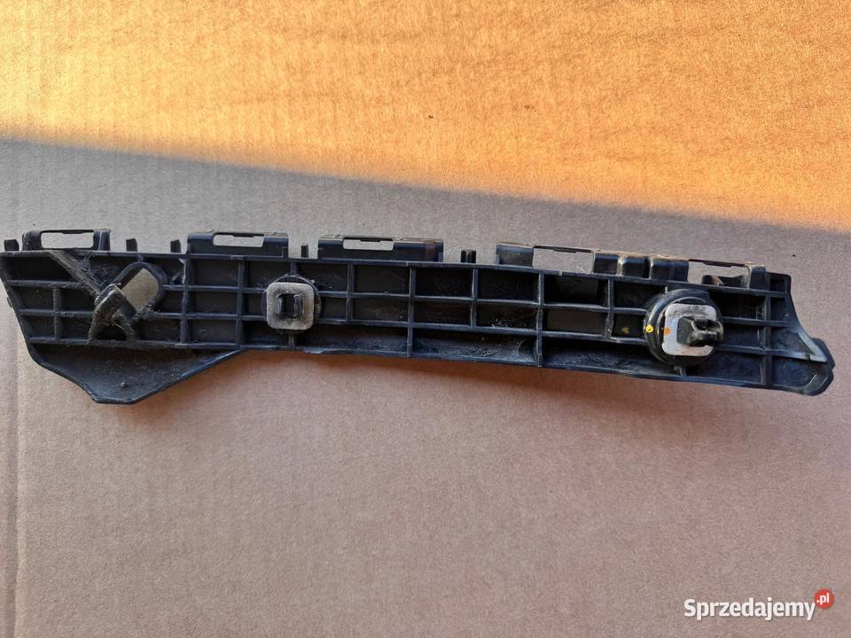 Ślizg zderzaka prawy tył Toyota Yaris III 1120 Brzesko