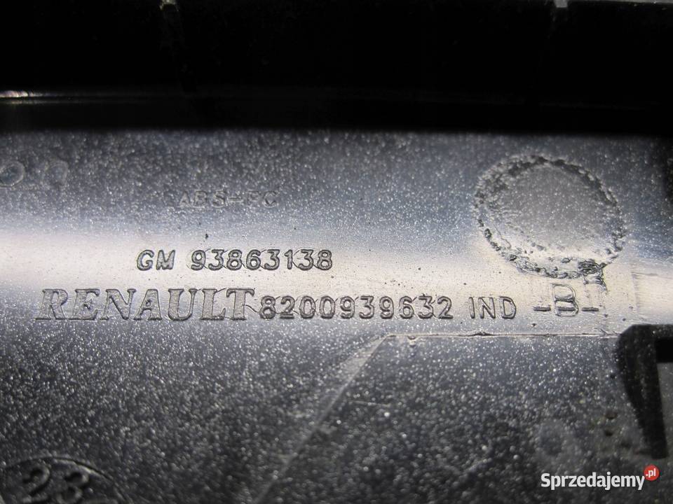 OPEL VIVARO A LIFT 11r ramka radia CD 8200933948 Kielce sprzedam