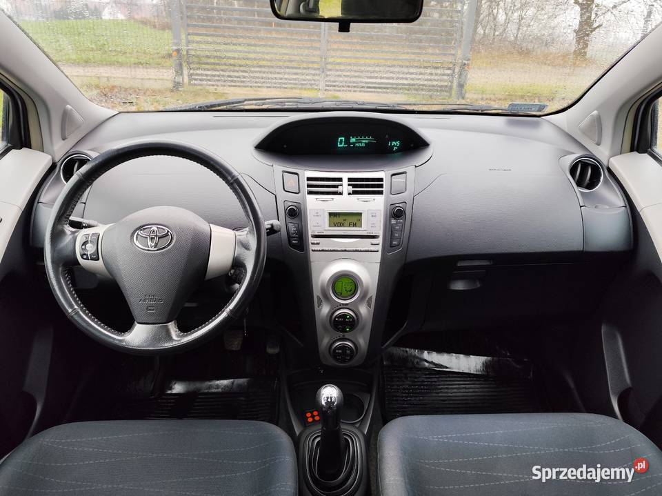 2006 Toyota Yaris 13 benzyna Yaris Samochody osobowe Siekierowice