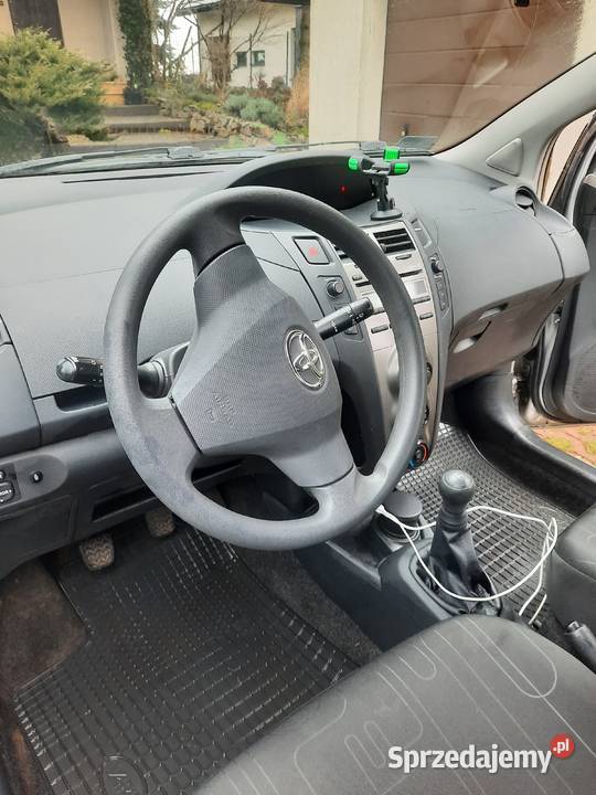 Toyota Yaris 10 Terra AC Rok produkcji 2010