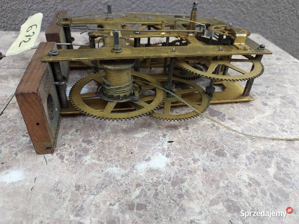 672 Mechanizm starego zegara ściennego Tczew