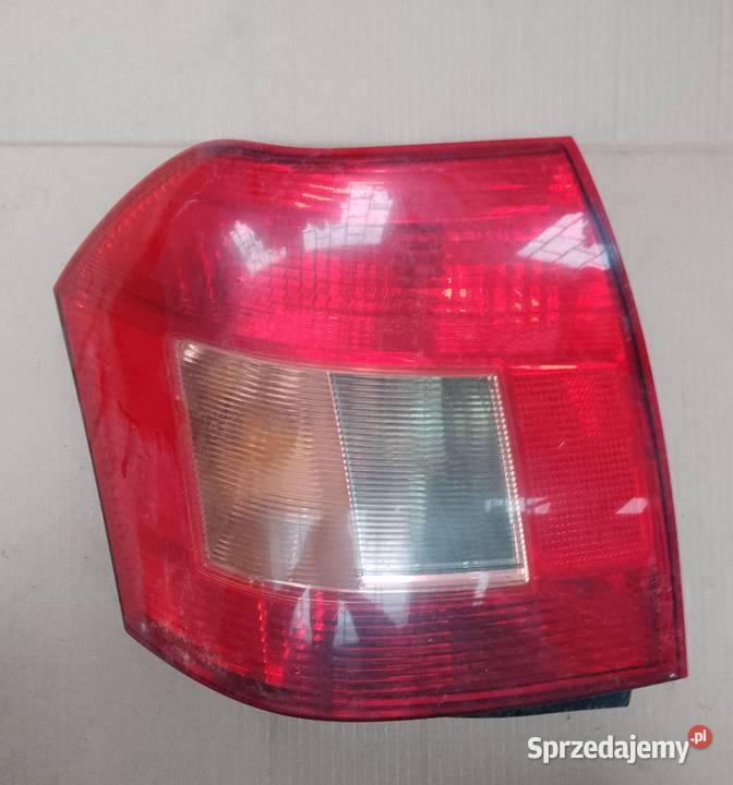 Toyota Corolla E12 lampa lewa prawa tylna lewy osobowe Liniewo