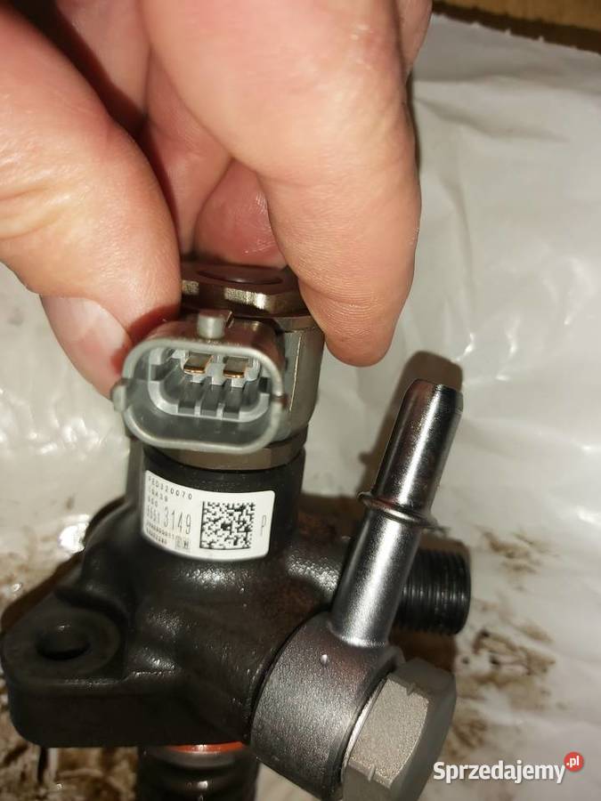 Pompa wtryskowa 15D CRDI Opel Astra K V 55513149 osobowe Bydgoszcz