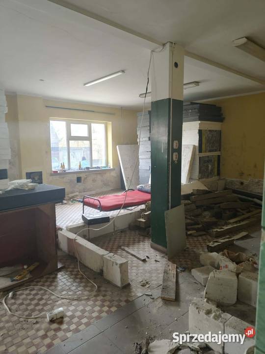Sprzedam działkę z budynkiem Ilość pomieszczeń 4 Sprzedaż Żałe sprzedam