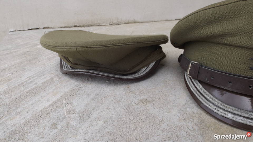 Stare czapki wojskowe 4 Grodziczno