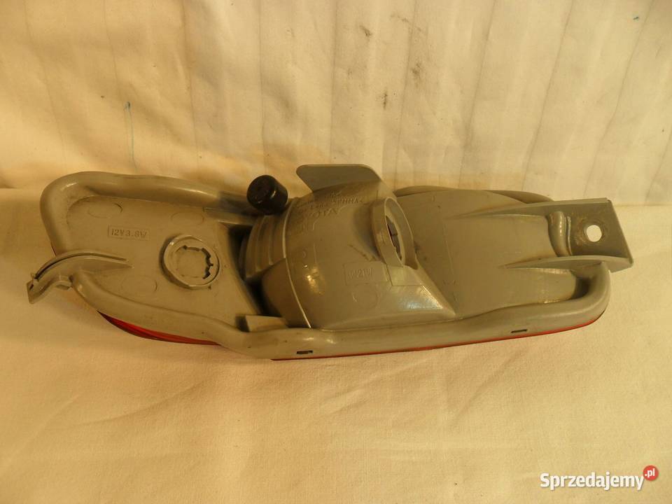 Toyota Corolla E10 kierunkowskaz migacz przedni