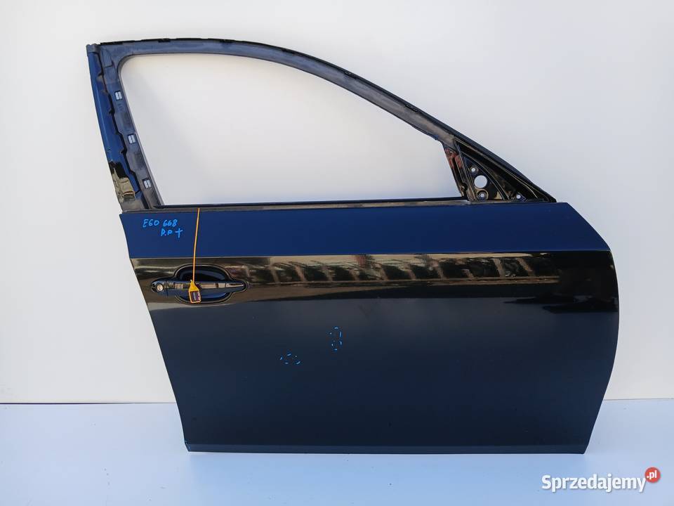 DRZWI PRAWE PRZEDNIE BMW E60 6689 SCHWARZ 2 osobowe lubelskie Strzyżewice