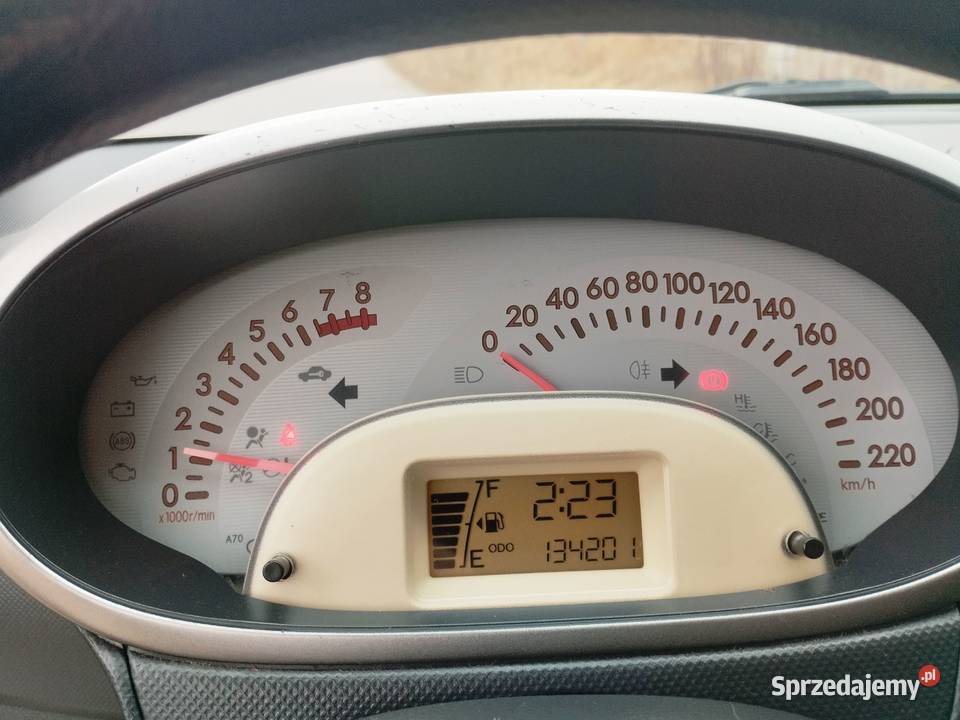 DAIHATSU SIRION 10 70 2010 KLIMA radio Zielona Góra