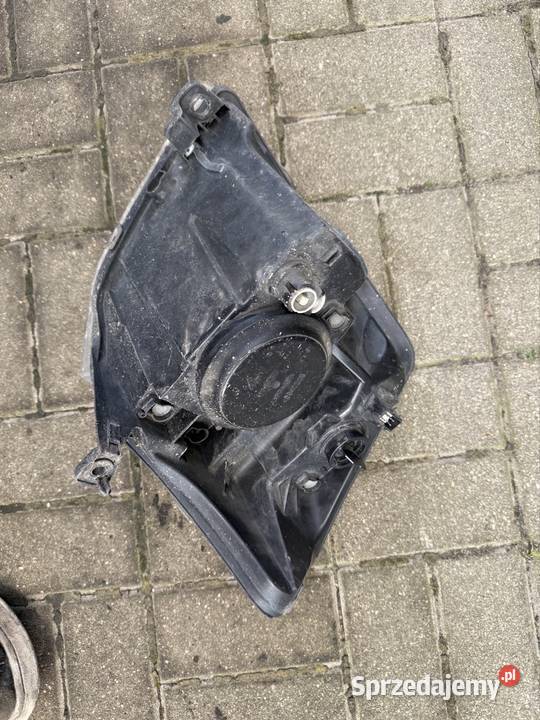Lampa przód prawy Citroen C2 wielkopolskie Ostrów Wielkopolski