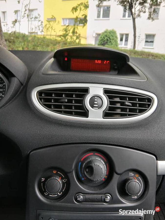 Renault clio III benzyna 2011 193000km Ostrowiec Świętokrzyski sprzedam