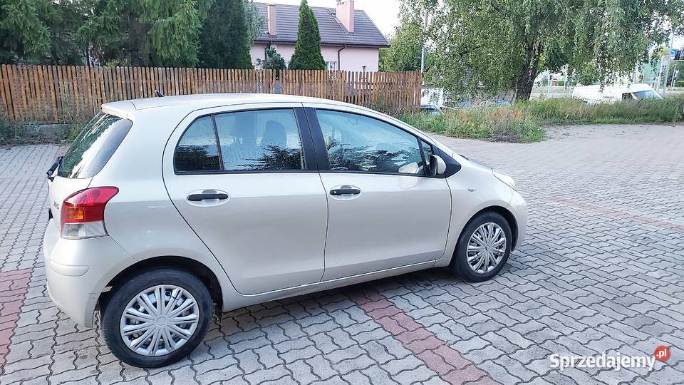 TOYOTA YARIS 133 benzyna 100 6 biegow benzyna Warszawa sprzedam