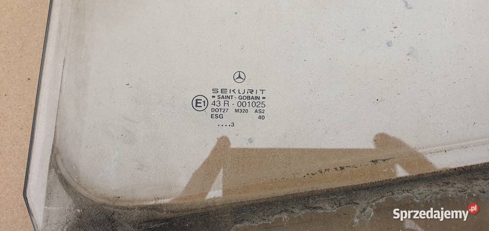 MERCEDES ATEGO SZYBA DRZWI LEWA Bieleń