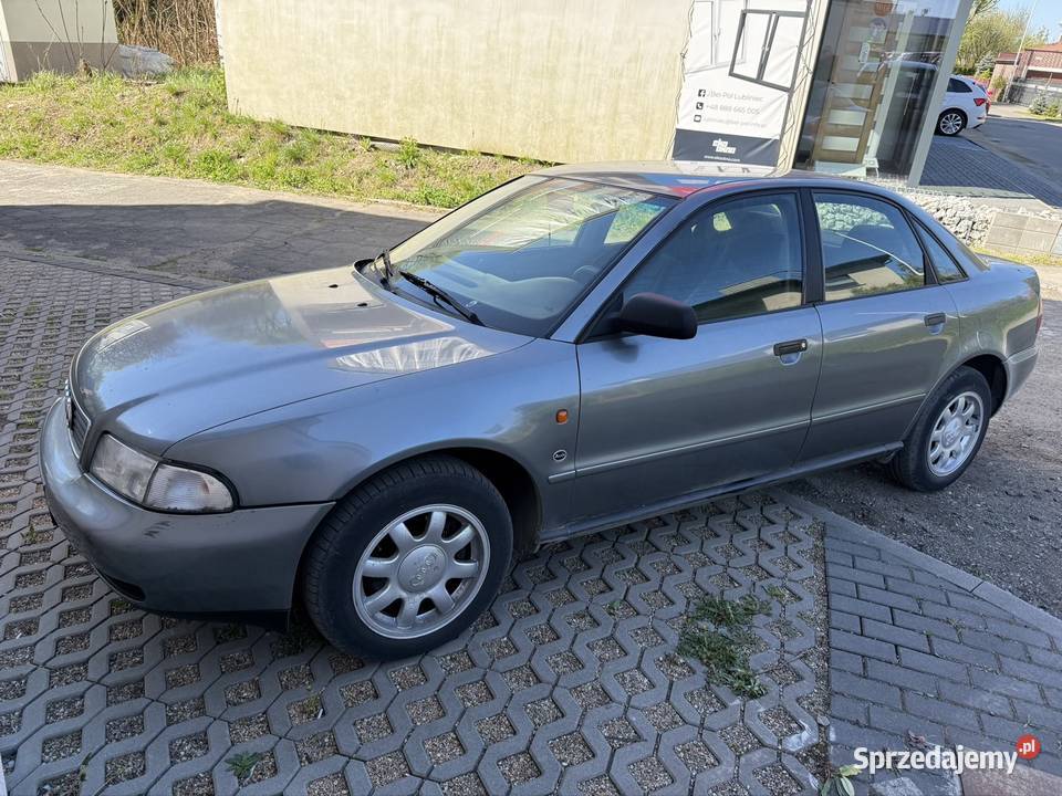Sprzedam Audi A4 B5 18 benzyna z LPG 350000km Kochcice